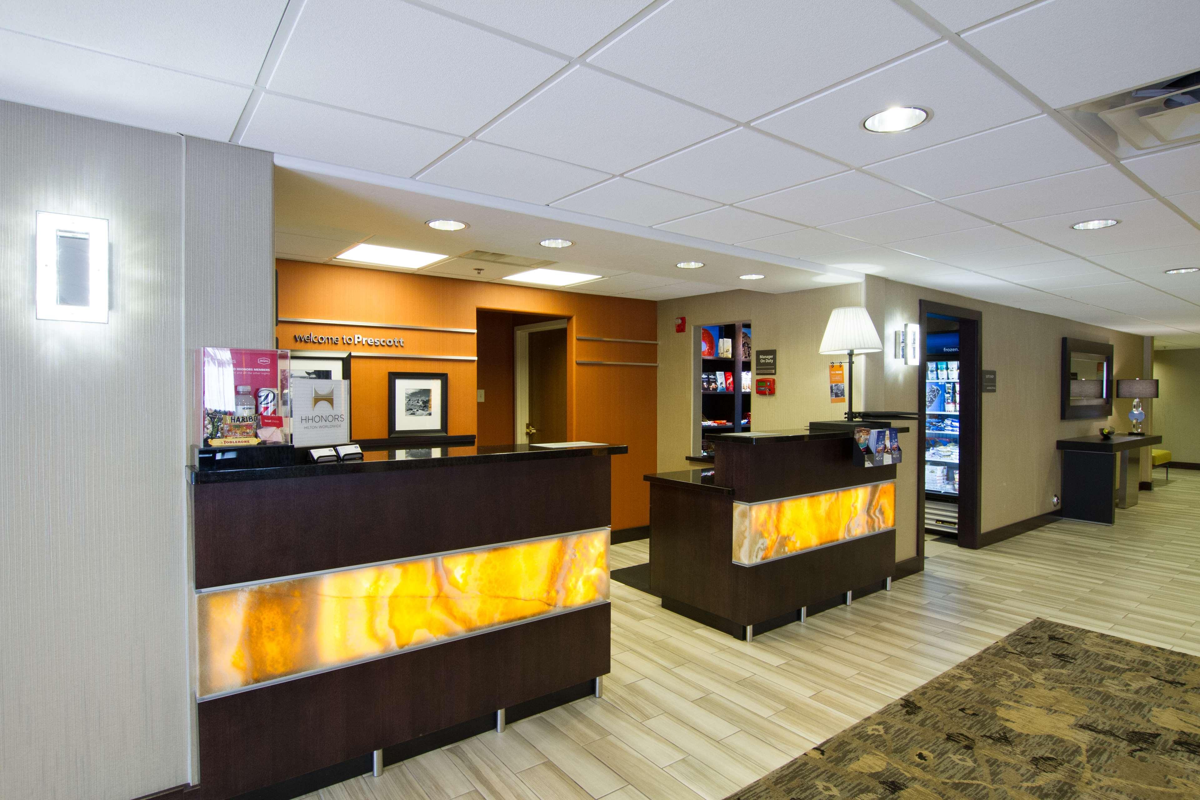 Hampton Inn Prescott Exterior photo